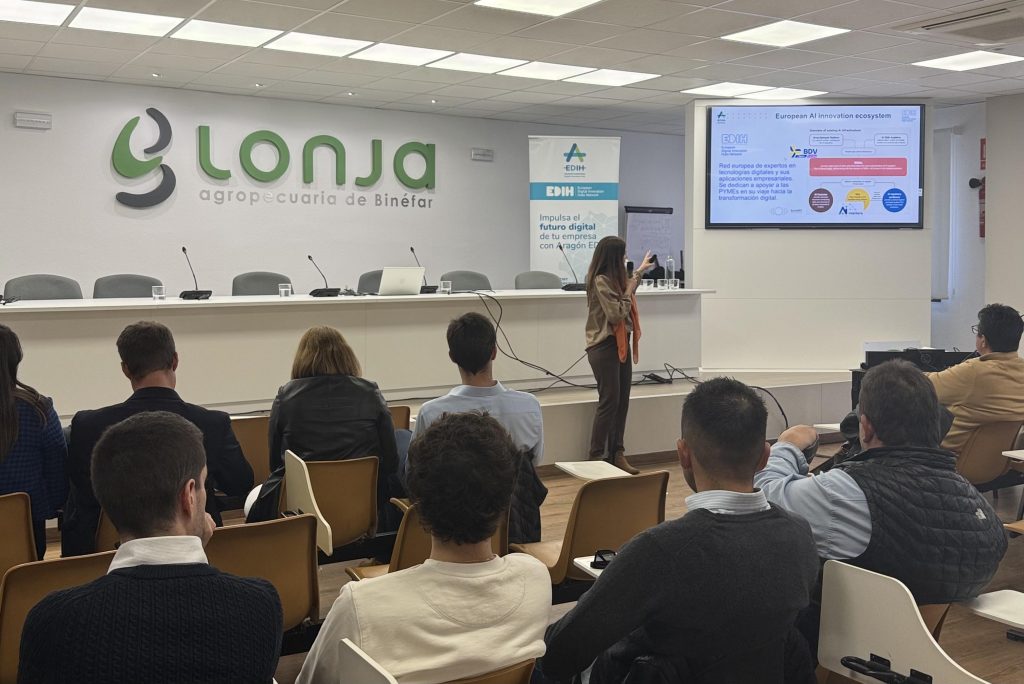 Silvia Ferrer presenta servicios ARagón edih en la jornada de networking en Binéfar